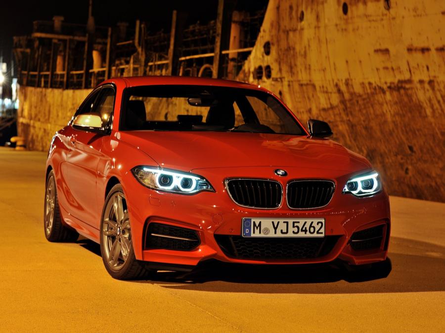  BMW M235i Coupe 2014 года  (фото 6 из 46)